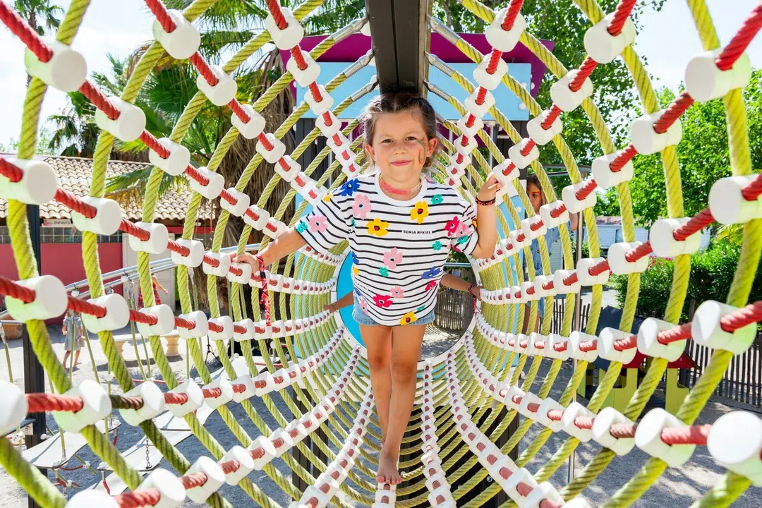playground camping vias