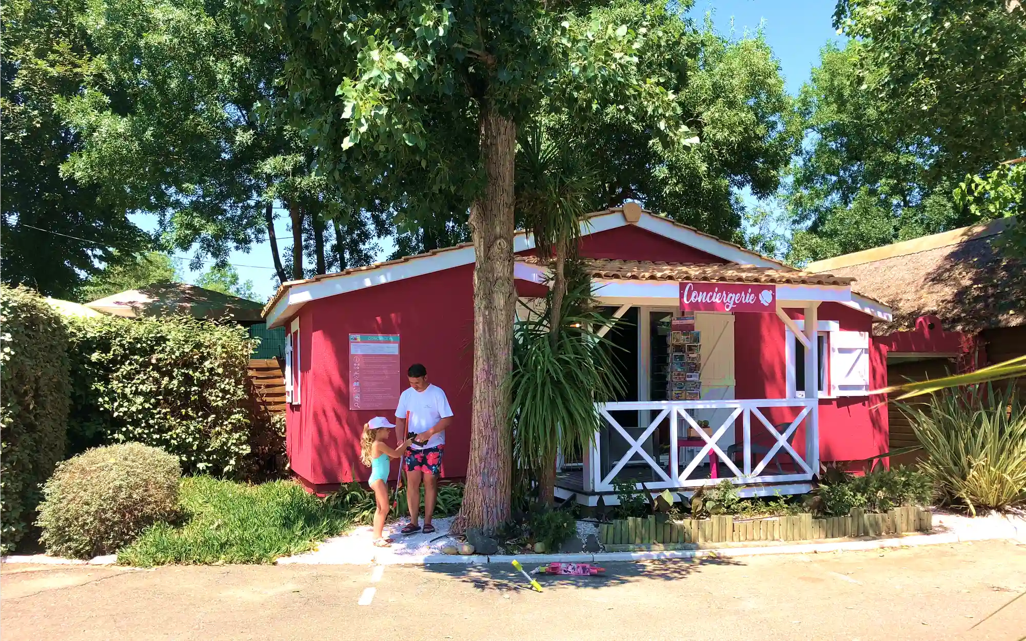 camping met diensten vias