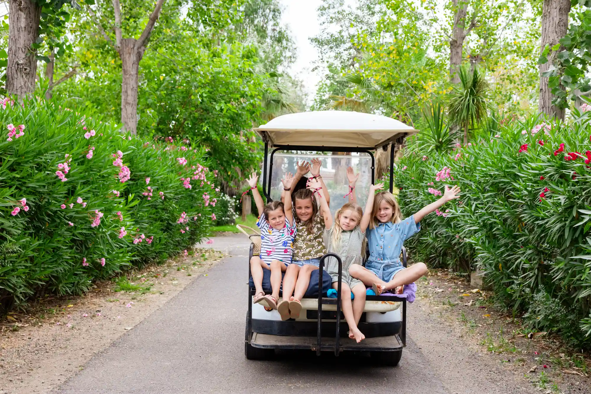 contact and access camping vias