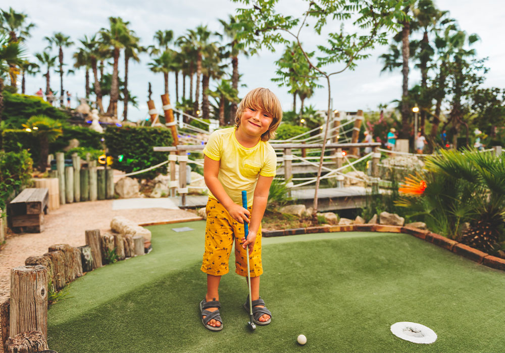 faire du mini golfe a agde