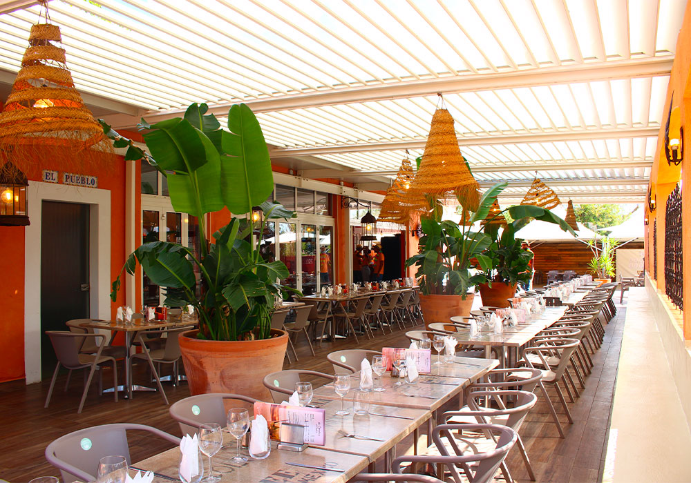 restaurant bar el pueblo in vias