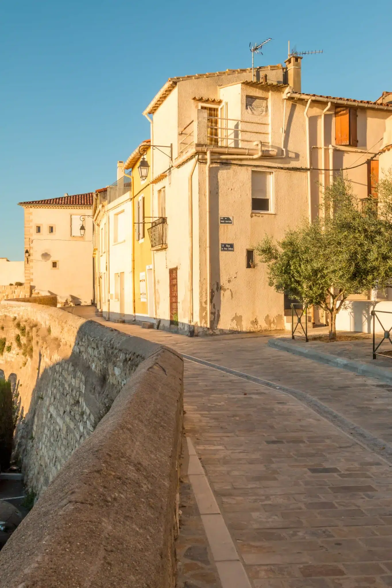 ruelles de meze herault